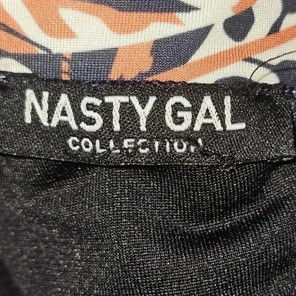 Nasty Gal Just Add Water Leaf Halter Bikini Top And BottomSZ 6 - Picture 15 of 16